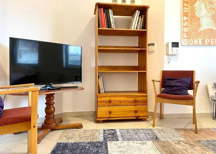 Booklovers Close To Center Apartament *