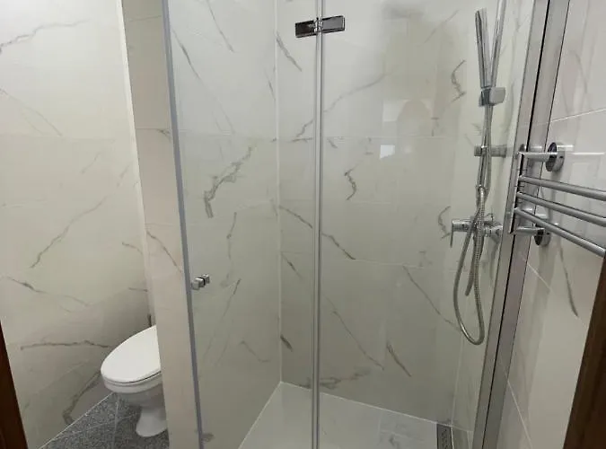 Booklovers Close To Center